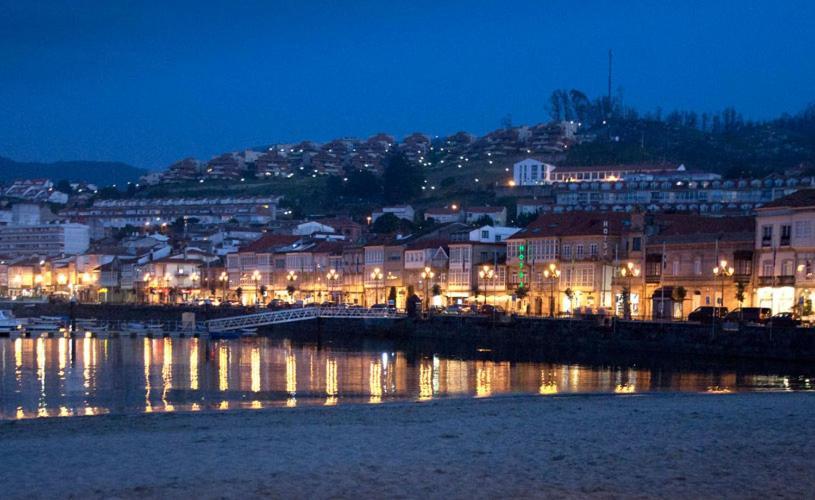 Apartamentos Turísticos Casa Soto Baiona Bagian luar foto