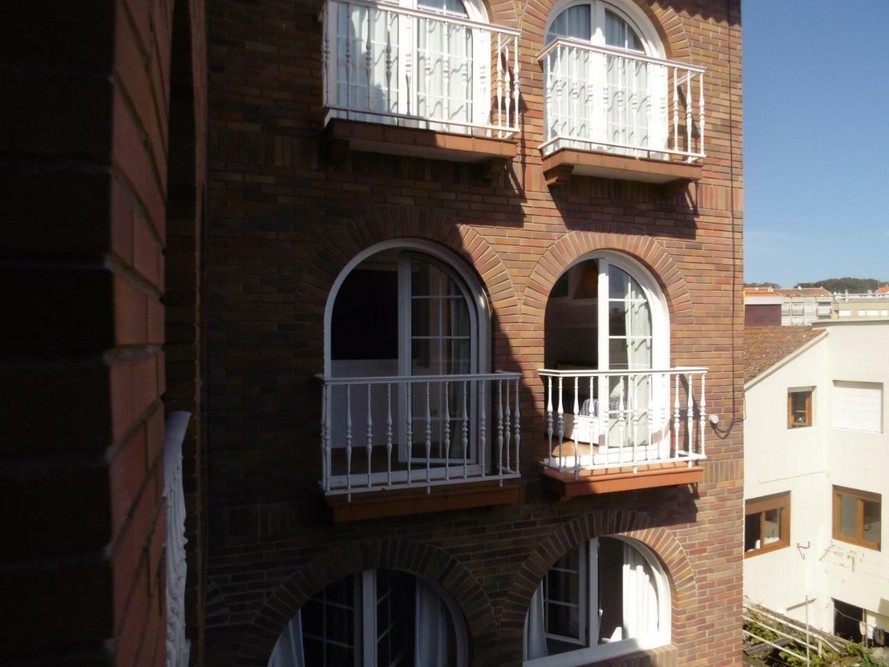 Apartamentos Turísticos Casa Soto Baiona Bagian luar foto